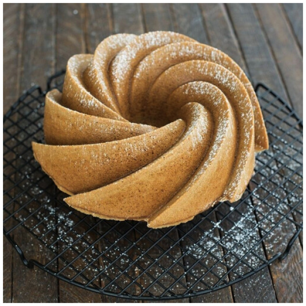 Nordic Ware Heritage Bundt Pan-2